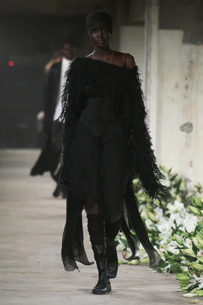 Look 35
